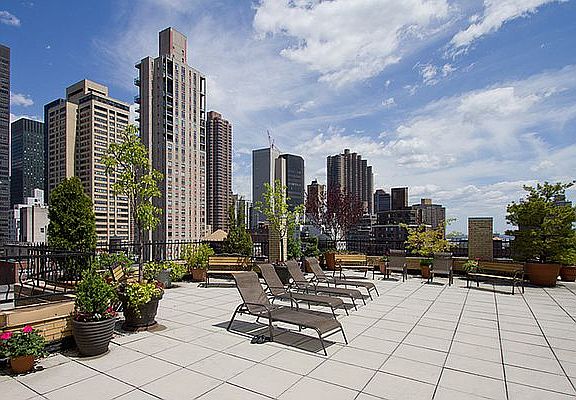 4th image of 139 E 35th St APT 9F