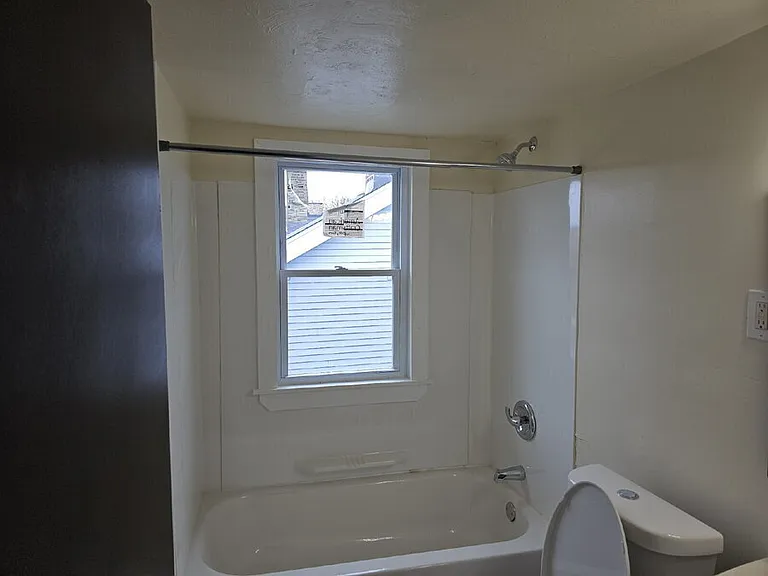 1547 Hillcrest Rd #3 — Photo 6