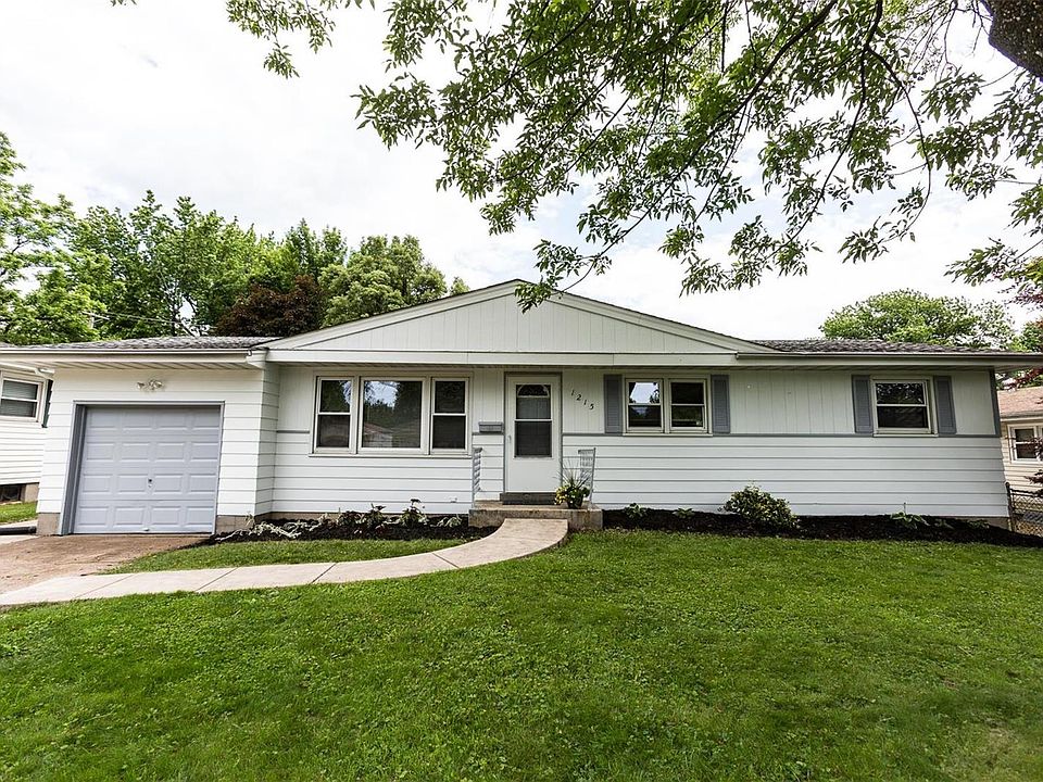 1st image of 1215 Lindsay Ln
