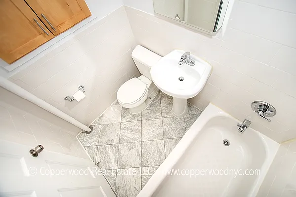 Rented by Copperwood Real Estate | media 7