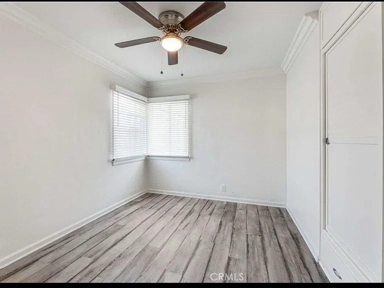 2841 E 65th St — Photo 14