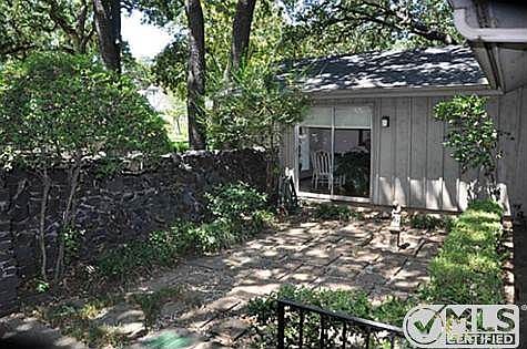 4th image of 109 Hapsburg Ct