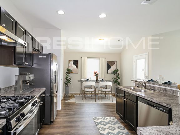 4th image of 8560 SW 44th Ter