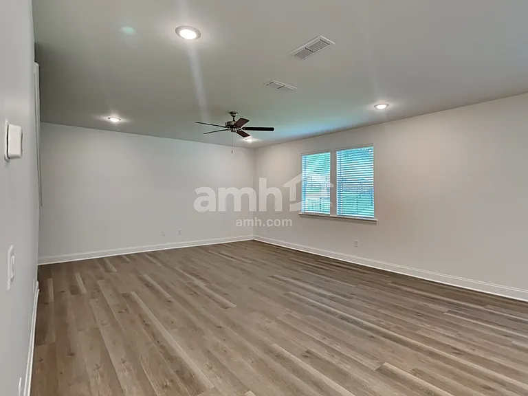 1615 Soapstone Rd — Photo 5