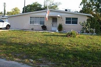 2nd image of 2611 Ashwood St