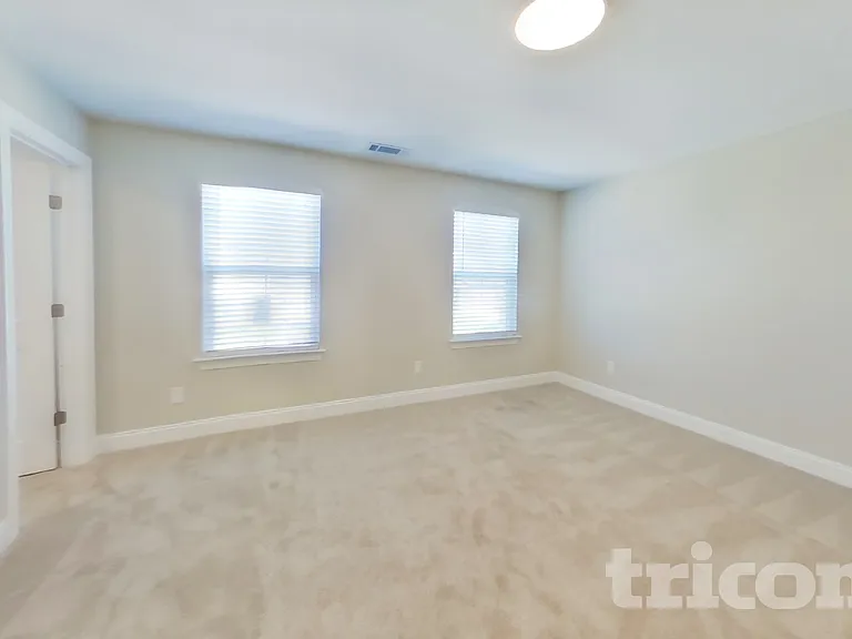 1331 Carriage Park Dr — Photo 7