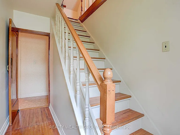 460 Main St — Photo 8