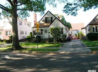 26515 83rd Ave, Queens, NY 11004