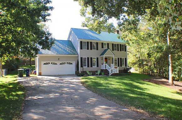1st image of 570 Rockwood Dr
