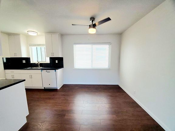 5th image of 1915 Murchison Dr APT 8