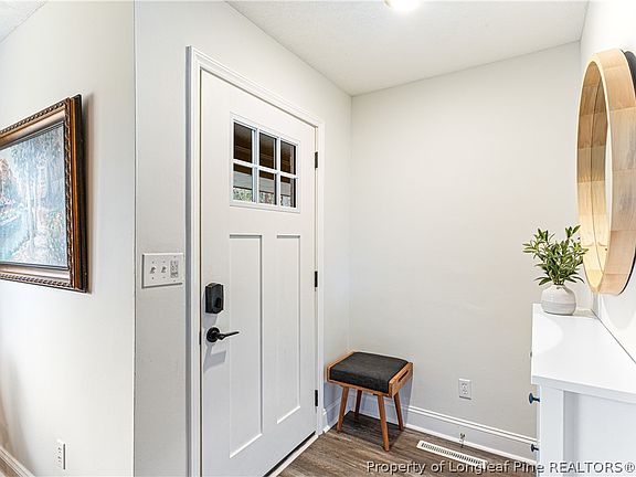 4th image of 432 McPhee Dr