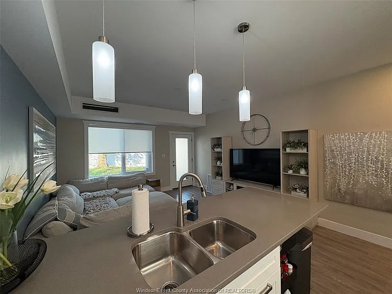 550 Sandison St #71 — Photo 9