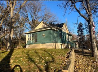 2727 Military Rd, Sioux City, IA 51103