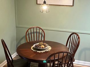 54 Maple Ln, Rydal, GA 30171