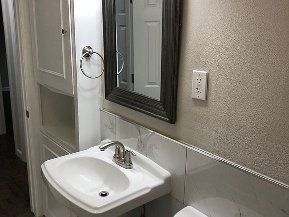 4th image of 3210 Bryn Mawr Dr