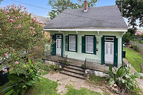 1st image of 808 Pacific Ave