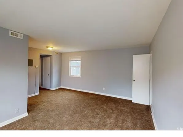 104 Atlantic St SE APT 4, Washington, DC 20032