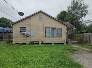 742 W 1st St, Alice, TX 78332