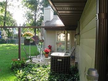 4th image of 300 W Skyway Dr