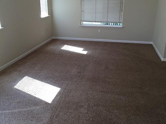4th image of 2617 Orchard Dr