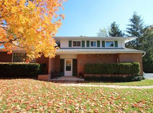 374 Briarwood Dr, Columbus, OH 43213