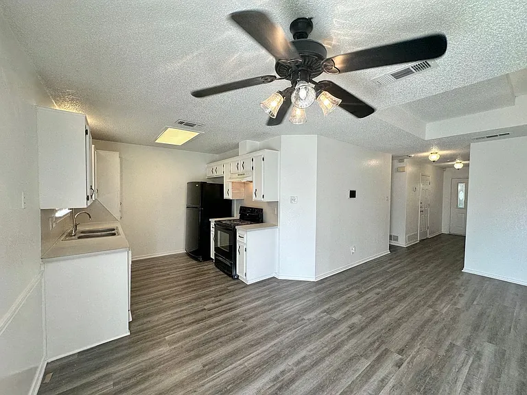 2703 Sidewinder Dr — Photo 7