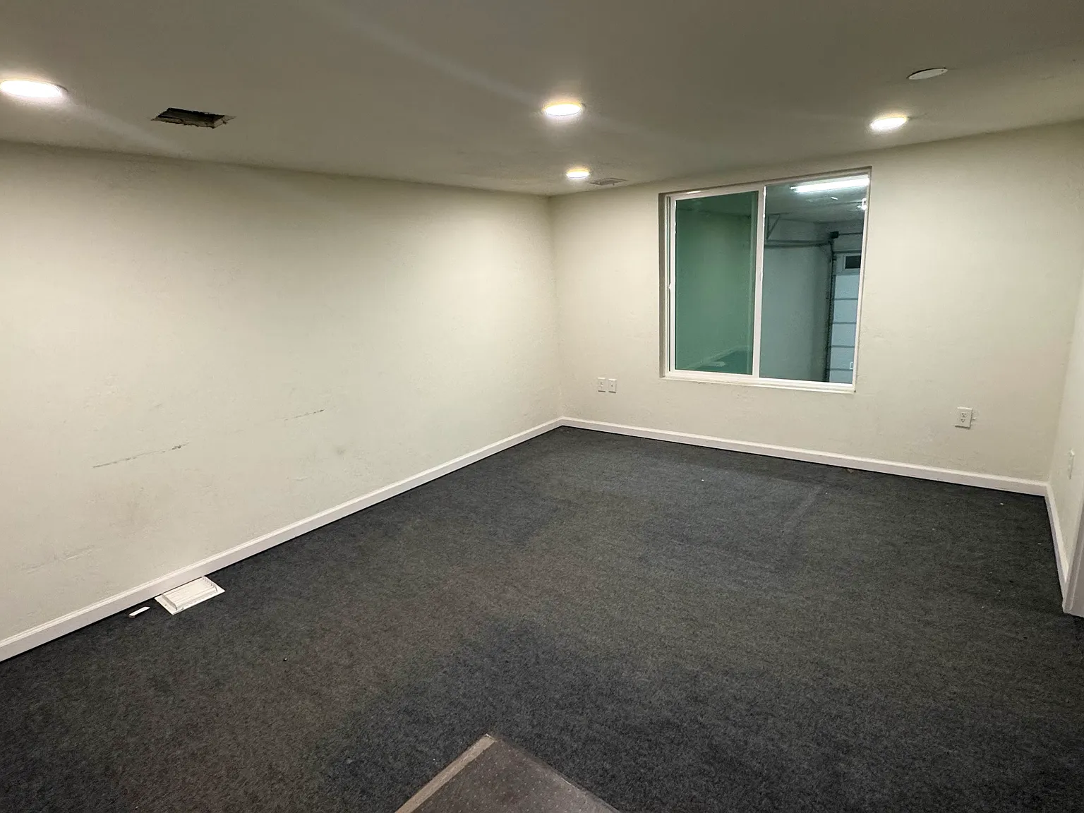 Studio, 1300 sqft, $1,500 — Photo 3