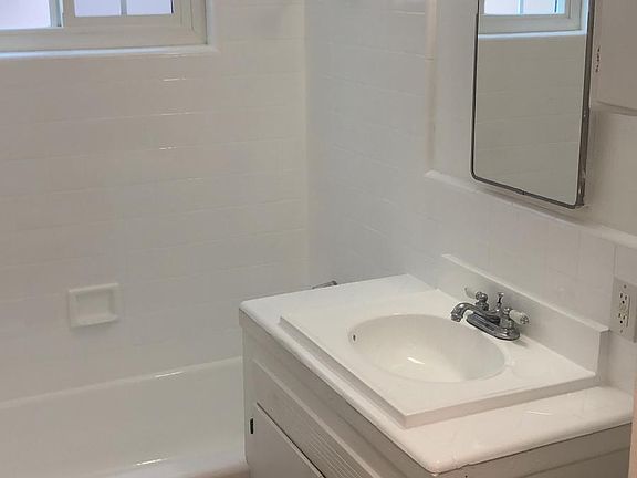 3rd image of 11022 Crenshaw Blvd APT 3