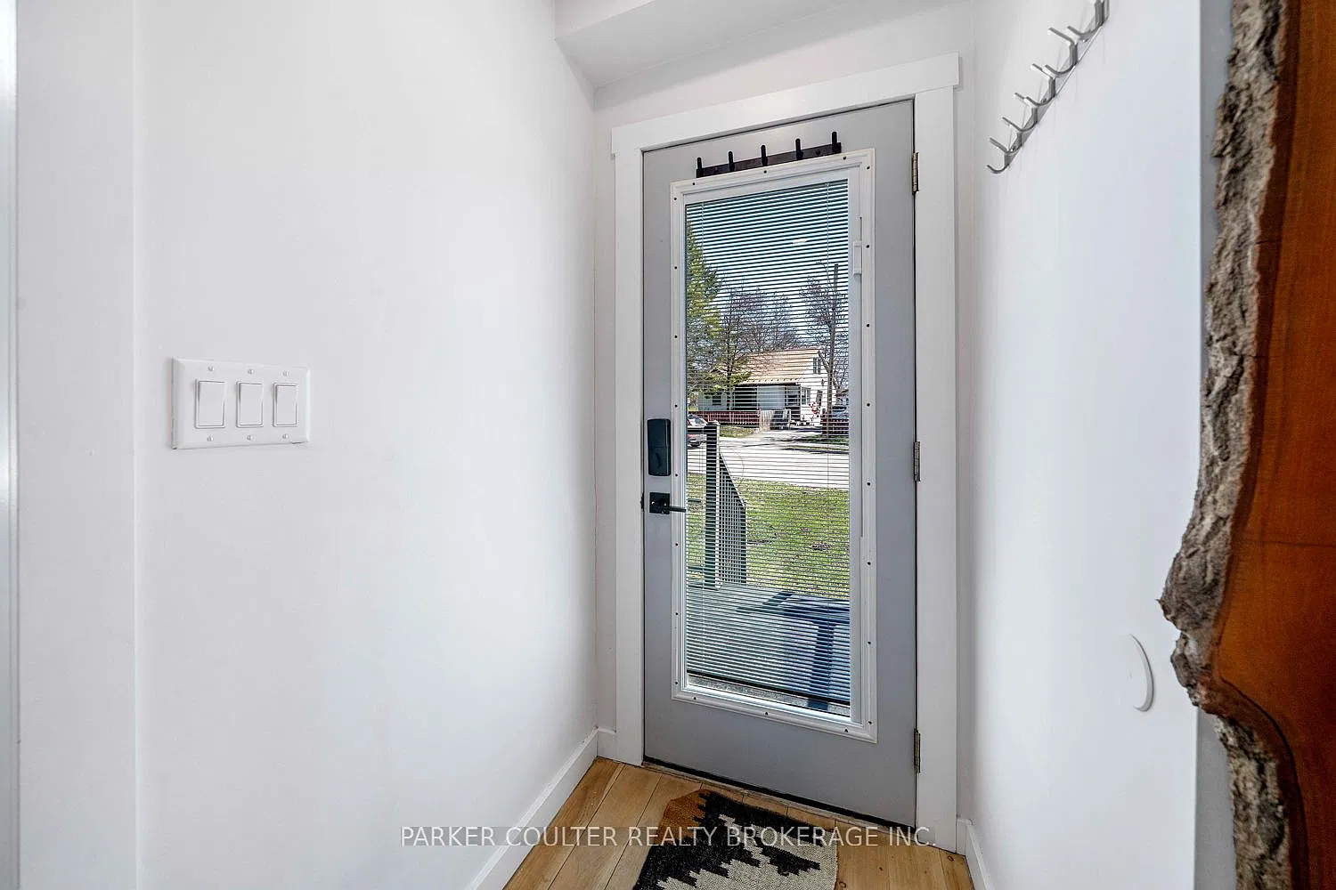 3 bed, $2,600 — Photo 2