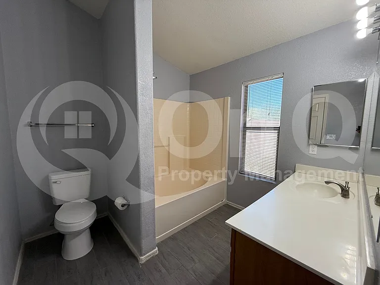 11420 W Sheridan St — Photo 17