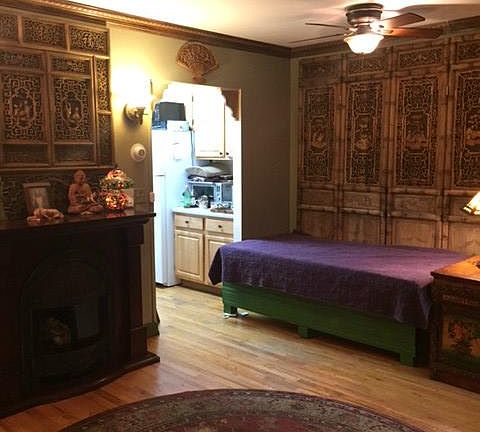 3rd image of 16 E 129th St APT A
