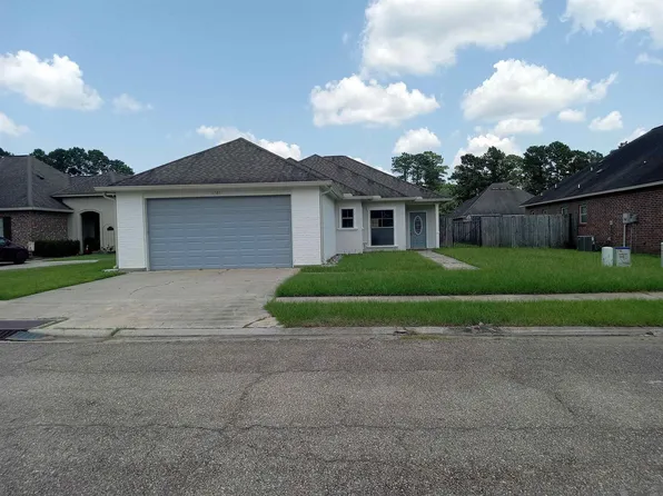 6741 Silver Springs Dr, Greenwell Springs, LA 70739