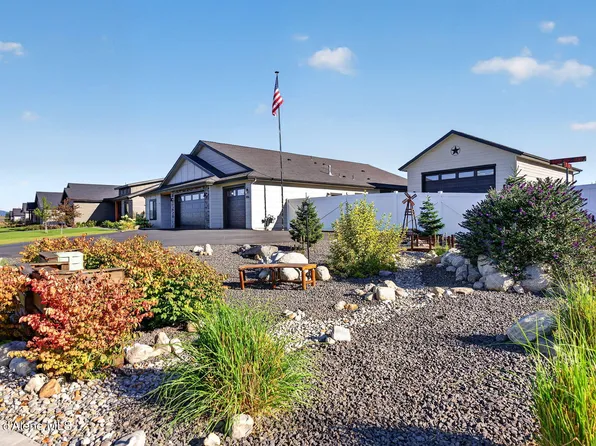 8136 W Splitrail Ave, Rathdrum, ID 83858