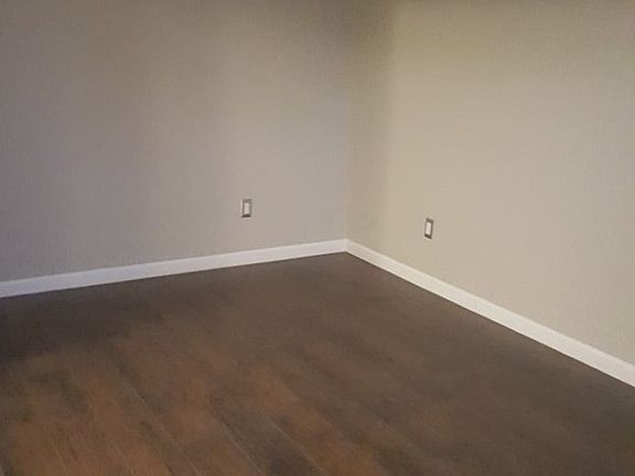 5th image of 1121 Poplar St APT C01