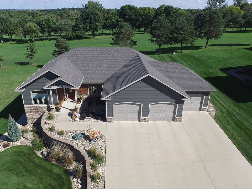 1st image of 744 Riverview Dr
