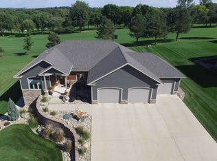 744 Riverview Dr, Rock Valley, IA 51247