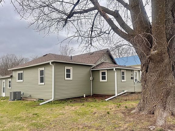 5th image of 333 S 12th St