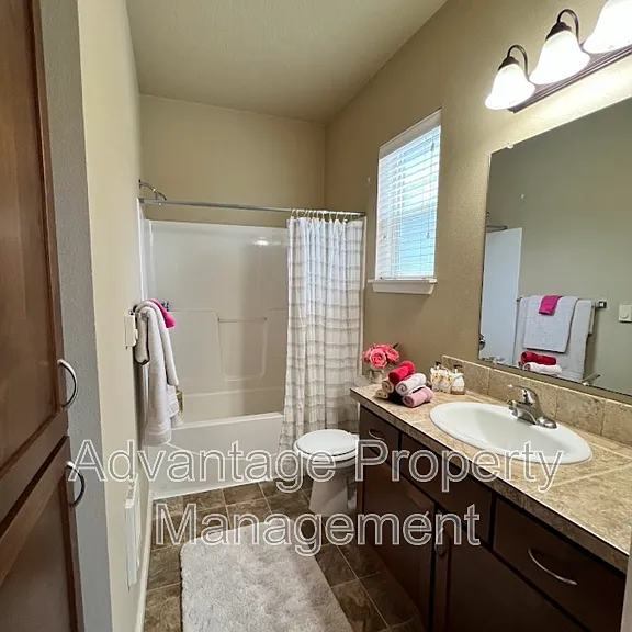 523 Catron St N #5 — Photo 28