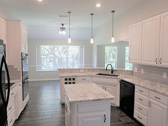 5th image of 123 Driftwood Ct