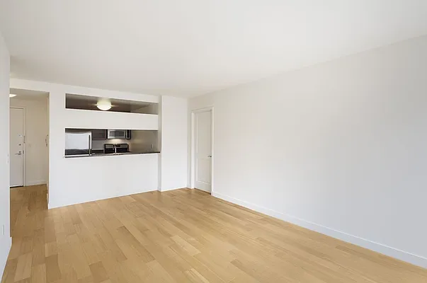 Rented by The Moinian Group | media 29