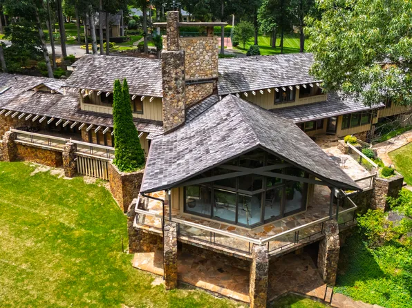 812 Kenmore Rd, Chapel Hill, NC 27514