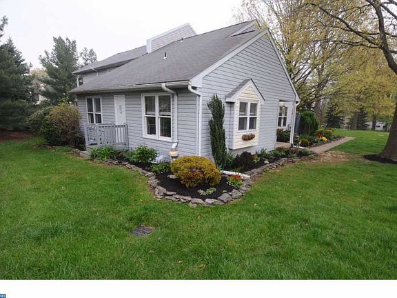 4th image of 110 Solway Cir