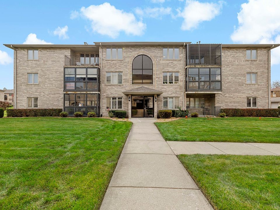 1st image of 13935 W Leamington Dr Unit 910