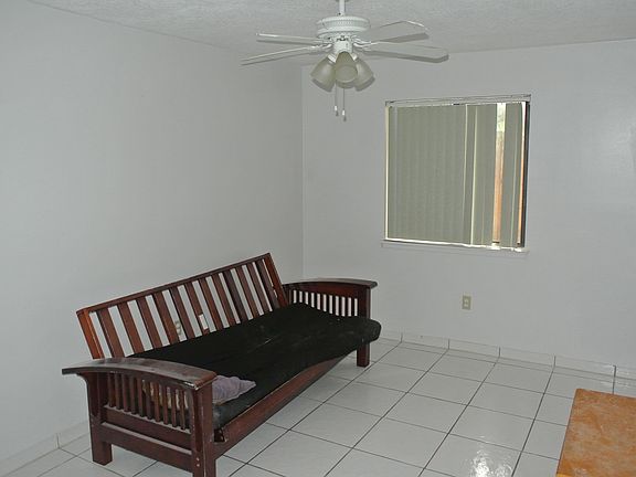 4th image of 427 Jefferson Ave #427