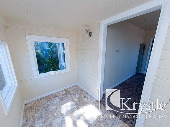 3rd image of 424 Coughlan St #A