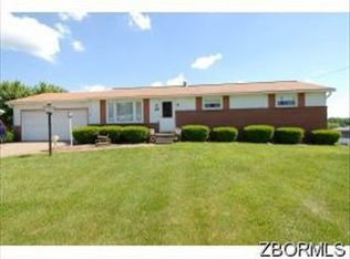 29 Summit Dr, Zanesville, OH 43701