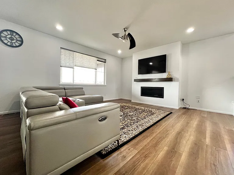 5636 Bay Hill Dr — Photo 18