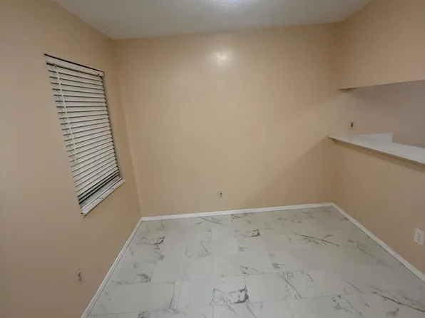 7015 Waterside Dr, Tampa, FL 33617