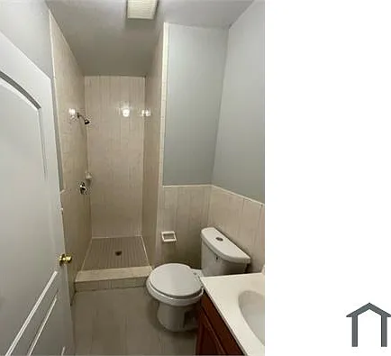 3 bed, $2,450 — Photo 3