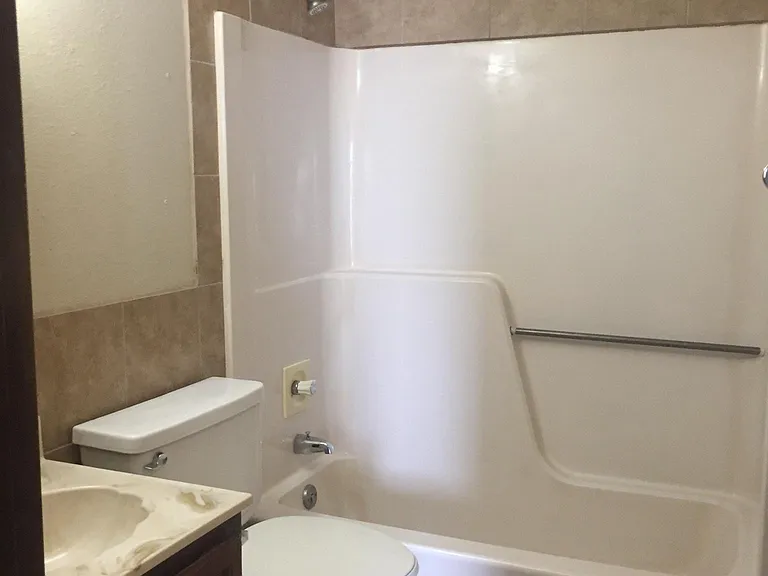 4 piece bathroom